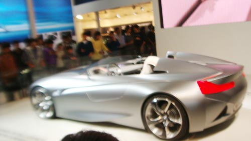 'ऑटो एक्‍सपो' में दिखा पावरफुल गाड़ि‍यों का दम