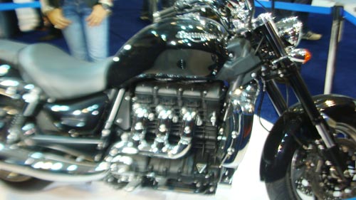 'ऑटो एक्‍सपो' में दिखा पावरफुल गाड़ि‍यों का दम