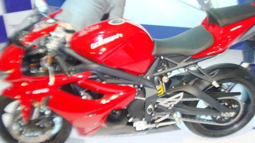 'ऑटो एक्‍सपो' में दिखा पावरफुल गाड़ि‍यों का दम