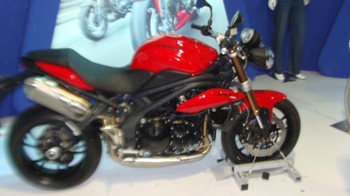 'ऑटो एक्‍सपो' में दिखा पावरफुल गाड़ि‍यों का दम