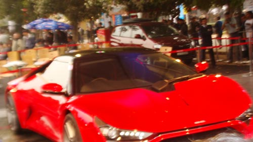 'ऑटो एक्‍सपो' में दिखा पावरफुल गाड़ि‍यों का दम