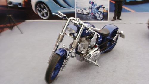 'ऑटो एक्‍सपो' में दिखा पावरफुल गाड़ि‍यों का दम