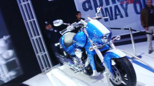 'ऑटो एक्‍सपो' में दिखा पावरफुल गाड़ि‍यों का दम