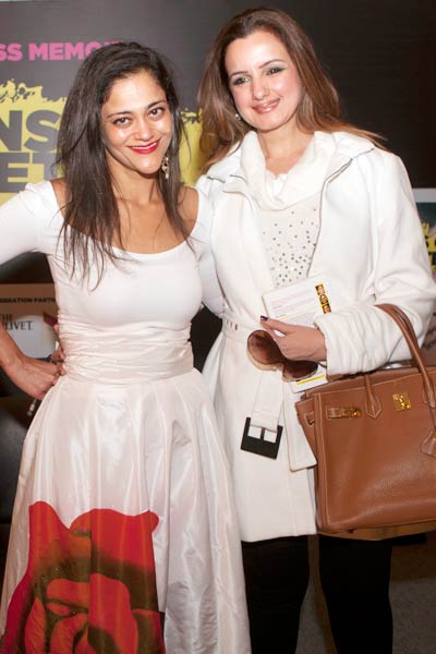 कली पुरी की किताब 'कन्फेशंस...' दिल्‍ली में लॉन्‍च । मुंबई में समारोह