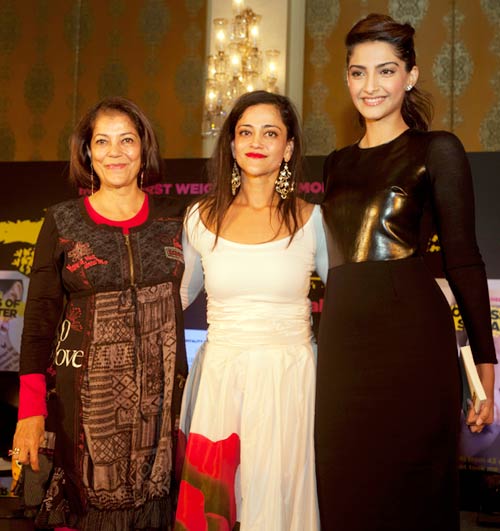 कली पुरी की किताब 'कन्फेशंस...' दिल्‍ली में लॉन्‍च । मुंबई में समारोह