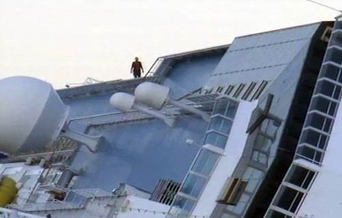 तस्‍वीरों में देखें कैसे डूबा जहाज | वीडियो: कैसे डूबे 3000 करोड़