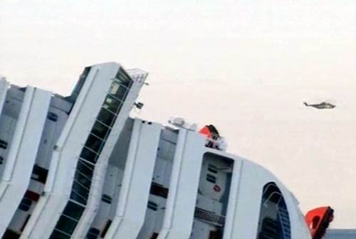 तस्‍वीरों में देखें कैसे डूबा जहाज | वीडियो: कैसे डूबे 3000 करोड़