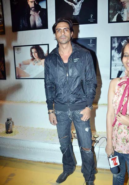 डब्बू रत्‍नानी के कैलेंडर लांच पर सितारे | कैलेंडर के मॉडल