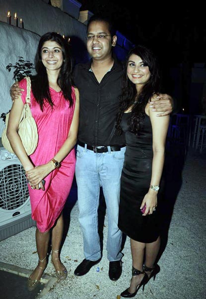 डब्बू रत्‍नानी के कैलेंडर लांच पर सितारे | कैलेंडर के मॉडल