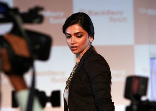 दीपिका की अनदेखी तस्वीरें... | अभिनेत्रियां 'Without Makeup'