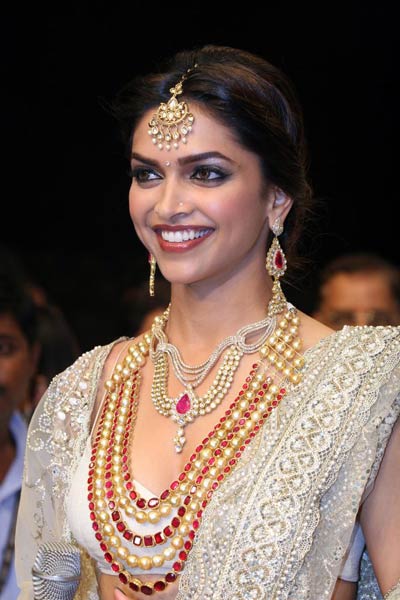 दीपिका की अनदेखी तस्वीरें... | अभिनेत्रियां 'Without Makeup'