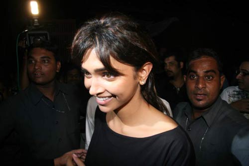 दीपिका की अनदेखी तस्वीरें... | अभिनेत्रियां 'Without Makeup'