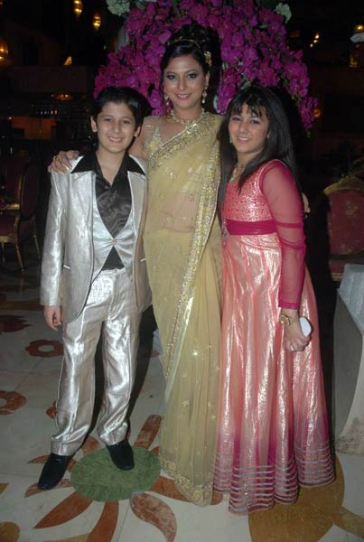 दीपशिखा-केशव की शादी में पहुंचे सितारे... | हिट जोड़ी