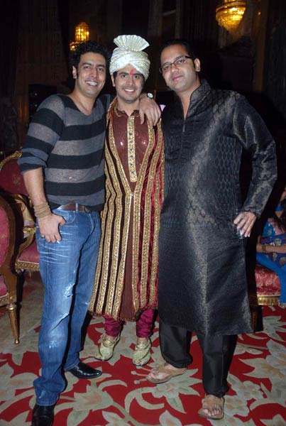 दीपशिखा-केशव की शादी में पहुंचे सितारे... | हिट जोड़ी