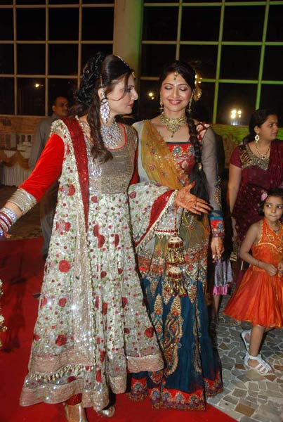 दीपशिखा-केशव की शादी में पहुंचे सितारे... | हिट जोड़ी