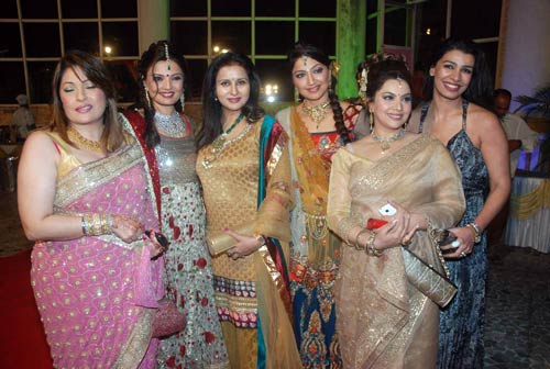 दीपशिखा-केशव की शादी में पहुंचे सितारे... | हिट जोड़ी