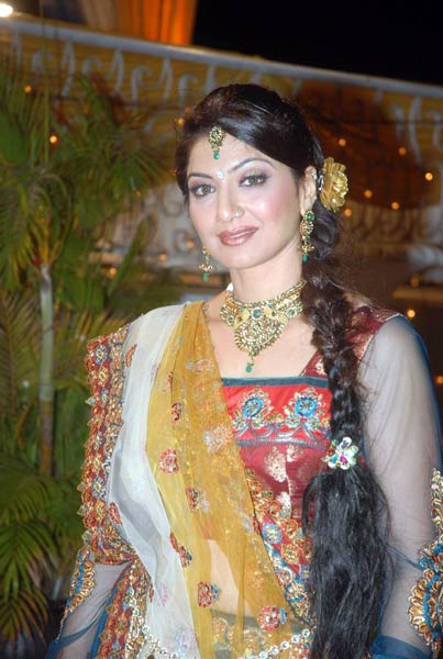 दीपशिखा-केशव की शादी में पहुंचे सितारे... | हिट जोड़ी