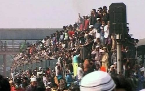 23 जनवरी 2012: तस्‍वीरों में देखें दिनभर की बड़ी खबरें | पढ़ें