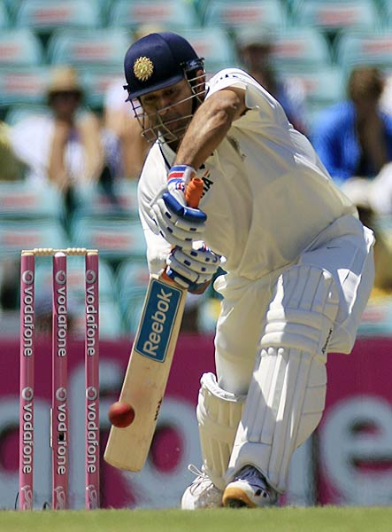 सिडनी टेस्टः भारतीय बल्लेबाजों का आत्मसमर्पण