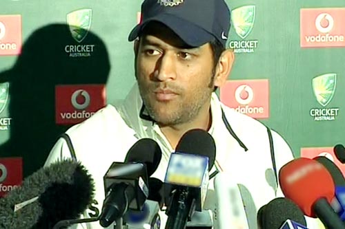 06 जनवरी 2012: तस्‍वीरों में देखें दिनभर की बड़ी खबरें | पढ़ें