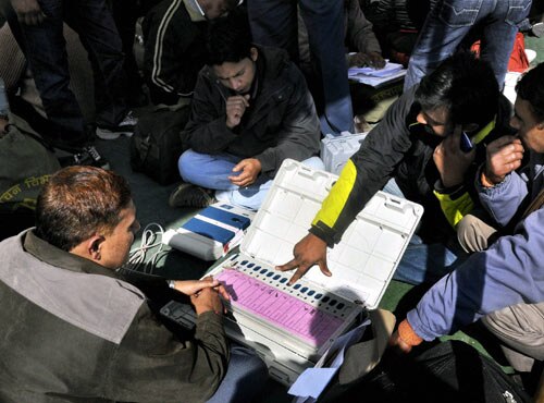 29 जनवरी 2012: तस्‍वीरों में देखें दिनभर की बड़ी खबरें | पढ़ें