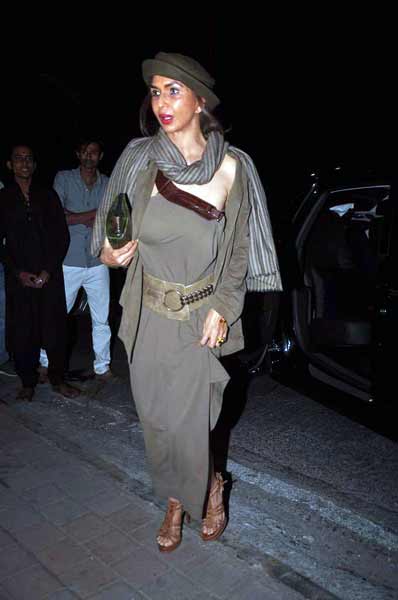 फरहान के जन्‍मदिन पर उमड़ा बॉलीवुड | स्टाइलिश हसीनाएं