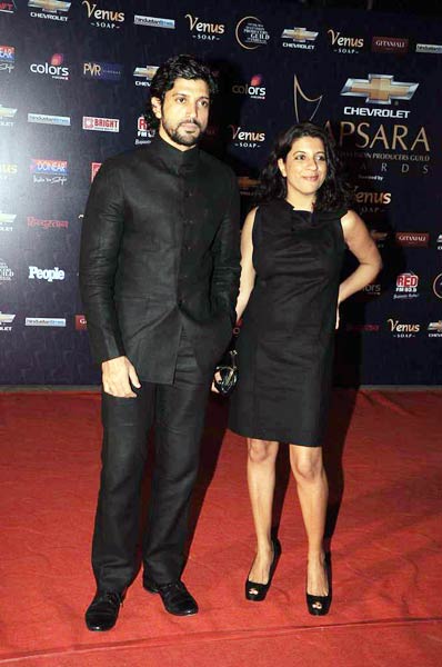 सितारों से सजा अप्सरा अवार्ड समारोह | जिस्‍म दिखाने की होड