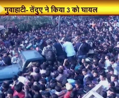 08 जनवरी 2012: तस्‍वीरों में देखें दिनभर की बड़ी खबरें | पढ़ें