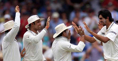 पोटिंग-क्लार्क के आगे बेबस टीम इंडिया