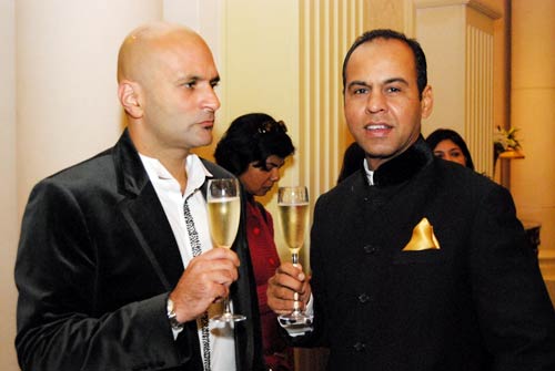 कली पुरी की किताब 'कन्फेशंस...' दिल्‍ली में लॉन्‍च । मुंबई में समारोह