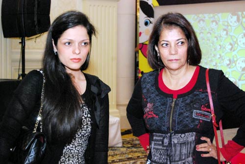 कली पुरी की किताब 'कन्फेशंस...' दिल्‍ली में लॉन्‍च । मुंबई में समारोह