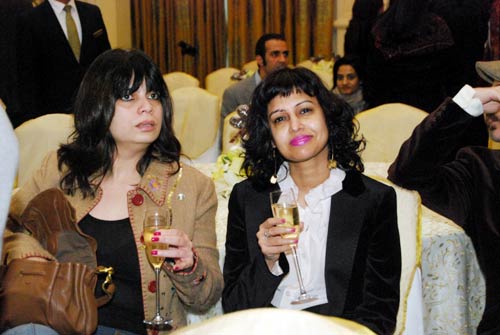 कली पुरी की किताब 'कन्फेशंस...' दिल्‍ली में लॉन्‍च । मुंबई में समारोह