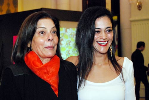 कली पुरी की किताब 'कन्फेशंस...' दिल्‍ली में लॉन्‍च । मुंबई में समारोह