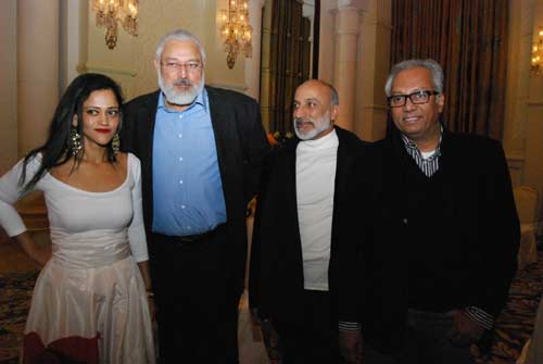 कली पुरी की किताब 'कन्फेशंस...' दिल्‍ली में लॉन्‍च । मुंबई में समारोह