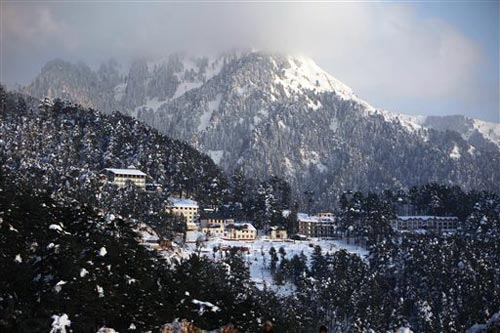 जन्‍नत-ए-कश्‍मीर में बर्फबारी के सुंदर नजारे