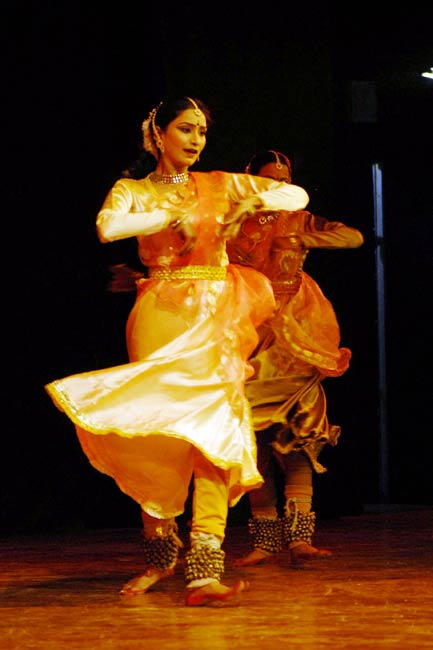 कथक कलाकारों ने जयपुर में समां बांधा