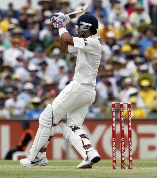 वार्नर के विस्फोट से टीम इंडिया पस्त | सचिन पर विशेष