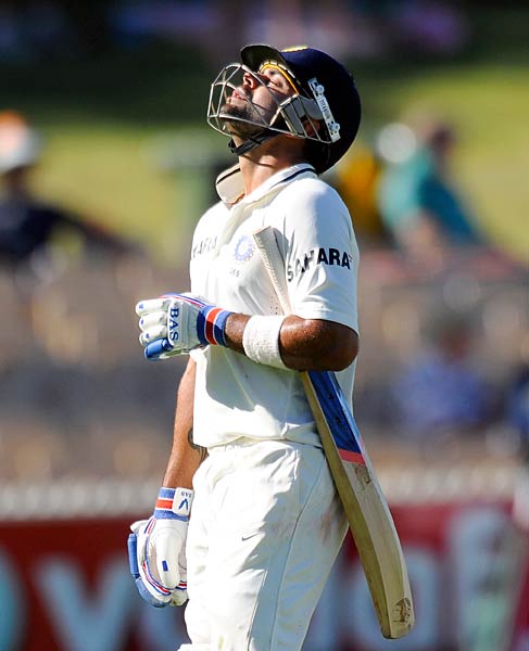 एडिलेड टेस्ट में हार के कगार पर टीम इंडिया | सचिन पर विशेष