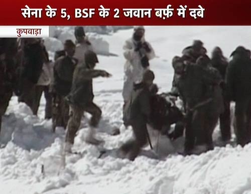 जानलेवा बनी बर्फबारी | बर्फबारी के बीच 'जय माता दी'