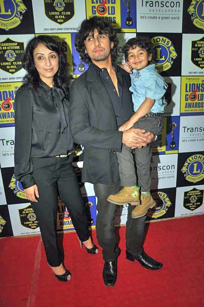 लायंस गोल्‍ड अवार्ड समारोह की धूम | सितारों का जमघट