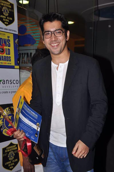 लायंस गोल्‍ड अवार्ड समारोह की धूम | सितारों का जमघट