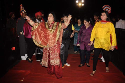 किरण बावा के लोहड़ी समारोह में सितारे | सितारों का जमघट