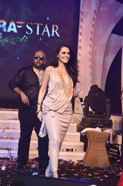 देखें किन हसीनाओं ने लगाए नए साल पर ठुमके | स्टाइलिश हसीनाएं