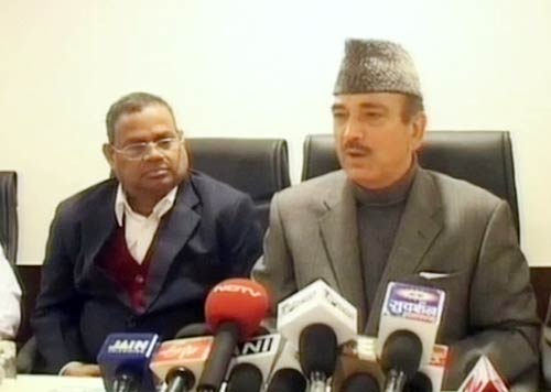 27 जनवरी 2012: तस्‍वीरों में देखें दिनभर की बड़ी खबरें | पढ़ें