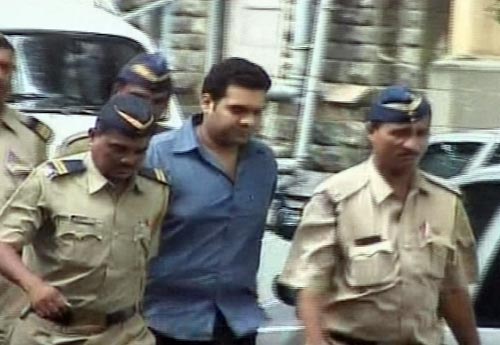 12 जनवरी 2012: तस्‍वीरों में देखें दिनभर की बड़ी खबरें | पढ़ें