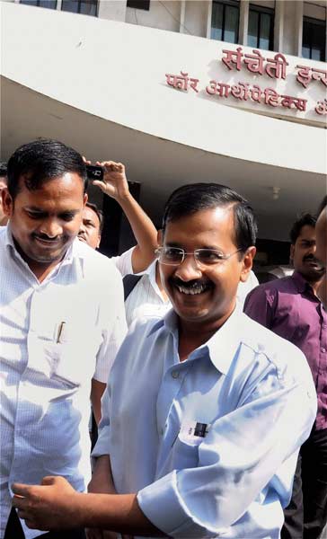 2 जनवरी 2012: तस्‍वीरों में देखें दिनभर की बड़ी खबरें | पढ़ें