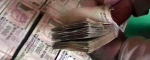 08 जनवरी 2012: तस्‍वीरों में देखें दिनभर की बड़ी खबरें | पढ़ें