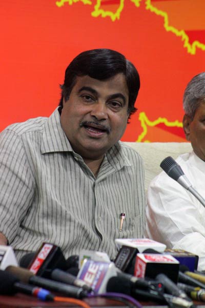 16 जनवरी 2012: तस्‍वीरों में देखें दिनभर की बड़ी खबरें | पढ़ें