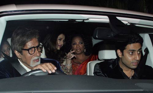 'टॉक शो क्वीन' ओपरा विनफ्रे की दिलकश अदाएं... । सेक्‍सी शख्सियत