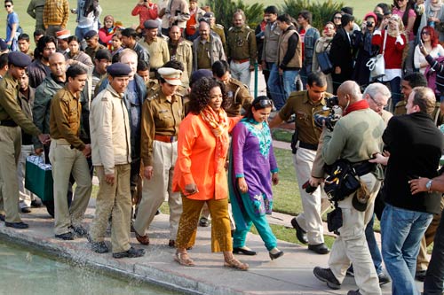 'टॉक शो क्वीन' ओपरा विनफ्रे की दिलकश अदाएं... । सेक्‍सी शख्सियत